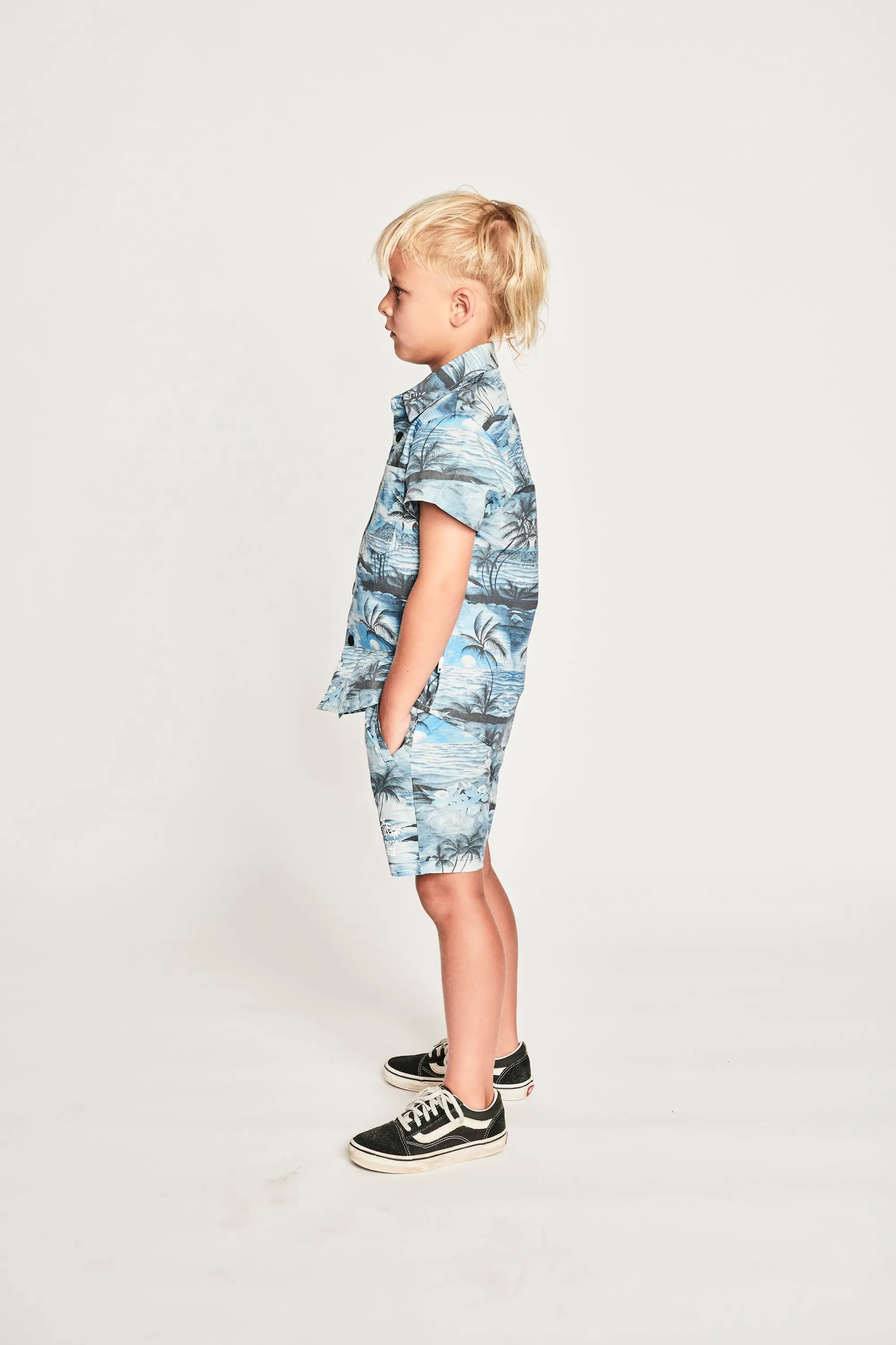 OASIS WALK SHORT